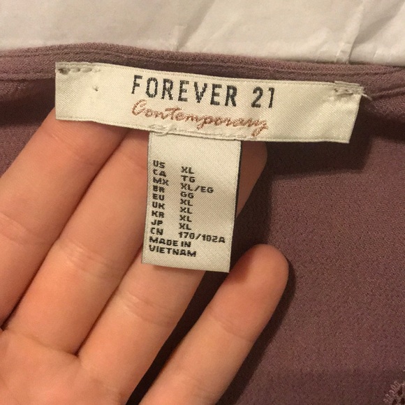 FOREVER 21 v neck long sleeve top - Picture 4 of 5
